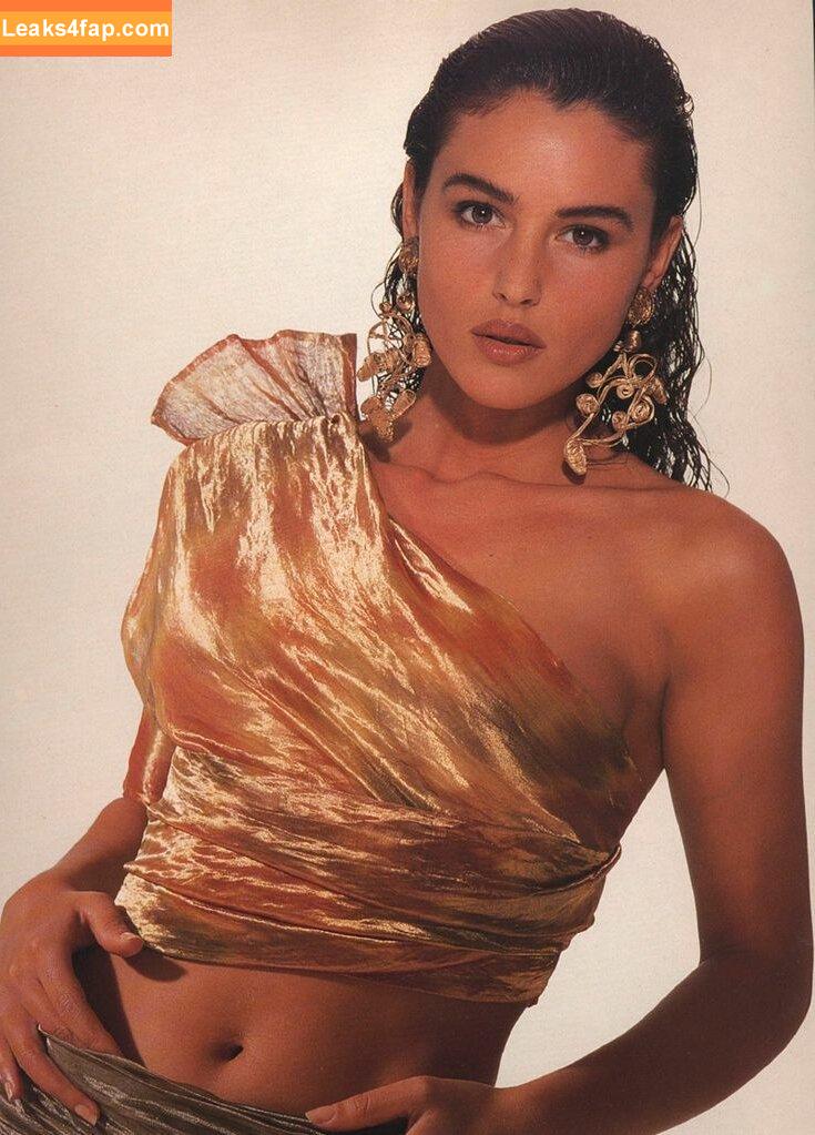 Monica Bellucci / aMonicaBellucci / bellucciginebra / monicabellucciofficiel leaked photo photo #0774