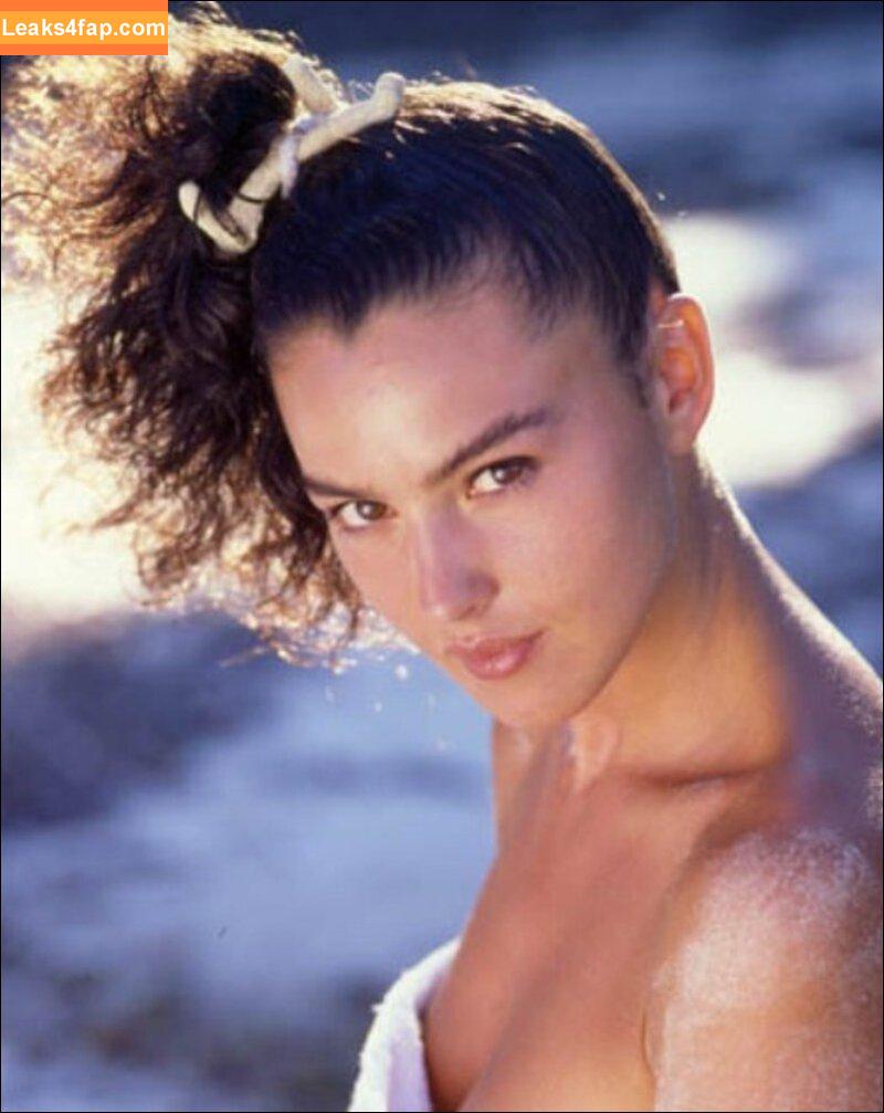 Monica Bellucci / aMonicaBellucci / bellucciginebra / monicabellucciofficiel leaked photo photo #0776