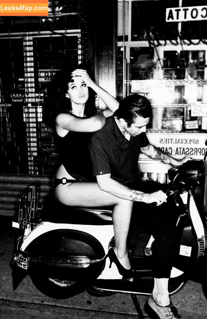 Monica Bellucci / aMonicaBellucci / bellucciginebra / monicabellucciofficiel leaked photo photo #0827