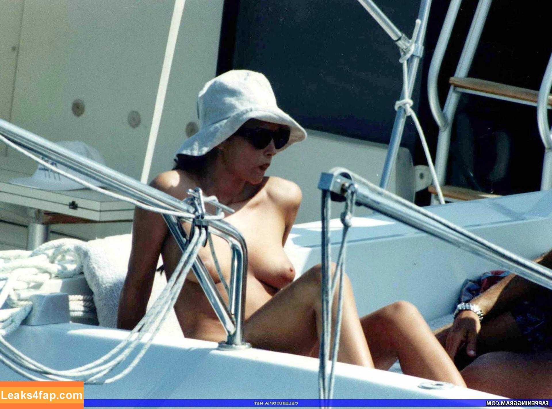 Monica Bellucci / aMonicaBellucci / bellucciginebra / monicabellucciofficiel leaked photo photo #0829