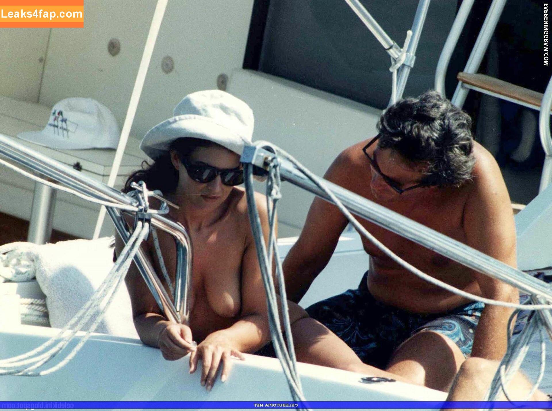 Monica Bellucci / aMonicaBellucci / bellucciginebra / monicabellucciofficiel leaked photo photo #0831