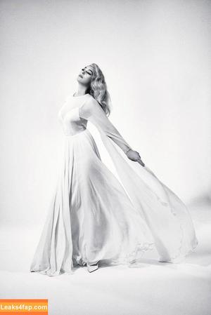 Monica Bellucci photo #0371