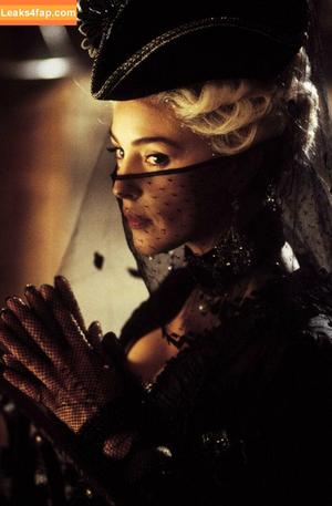 Monica Bellucci photo #1135