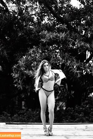 Monique Amin photo #0164