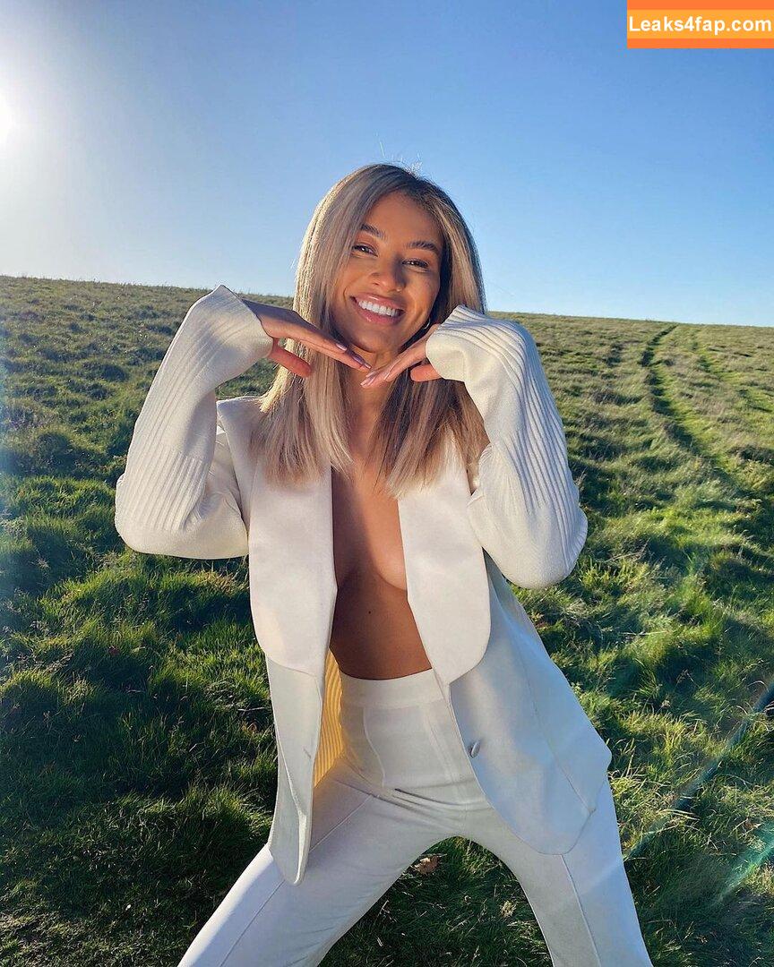 Montana Brown / Best known: Love Island / bontanamrown / montanarosebrown1 слитое фото фото #0058