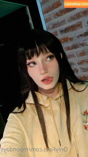 Moondays photo #0046