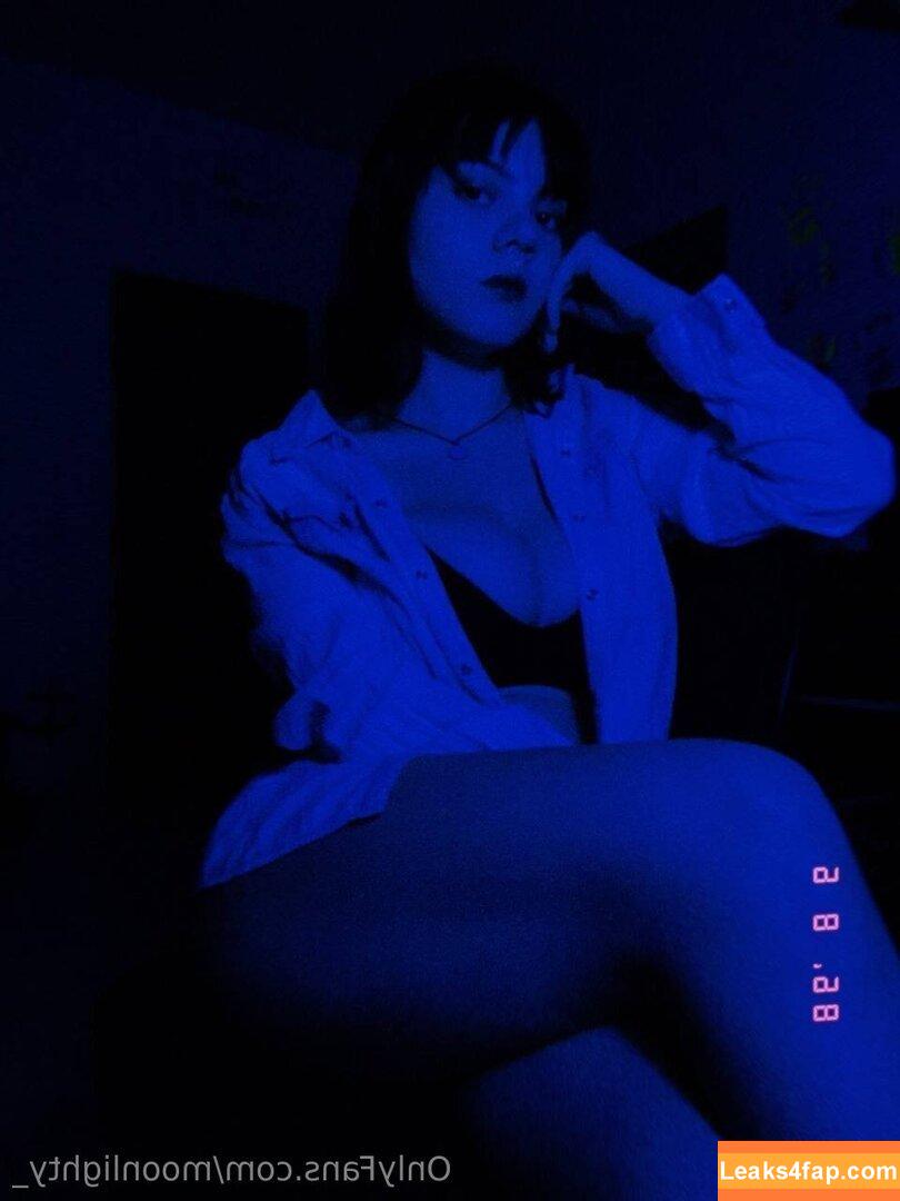 Moonlighty / moonIighty_ / moonlightmov / moonlighty_ leaked photo photo #0299
