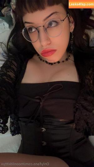 moonlitkittyx фото #0008