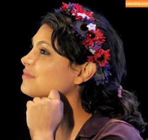 Morena Baccarin photo #0015