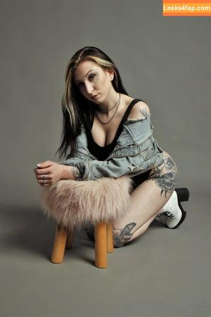 Morgan Adams photo #0057