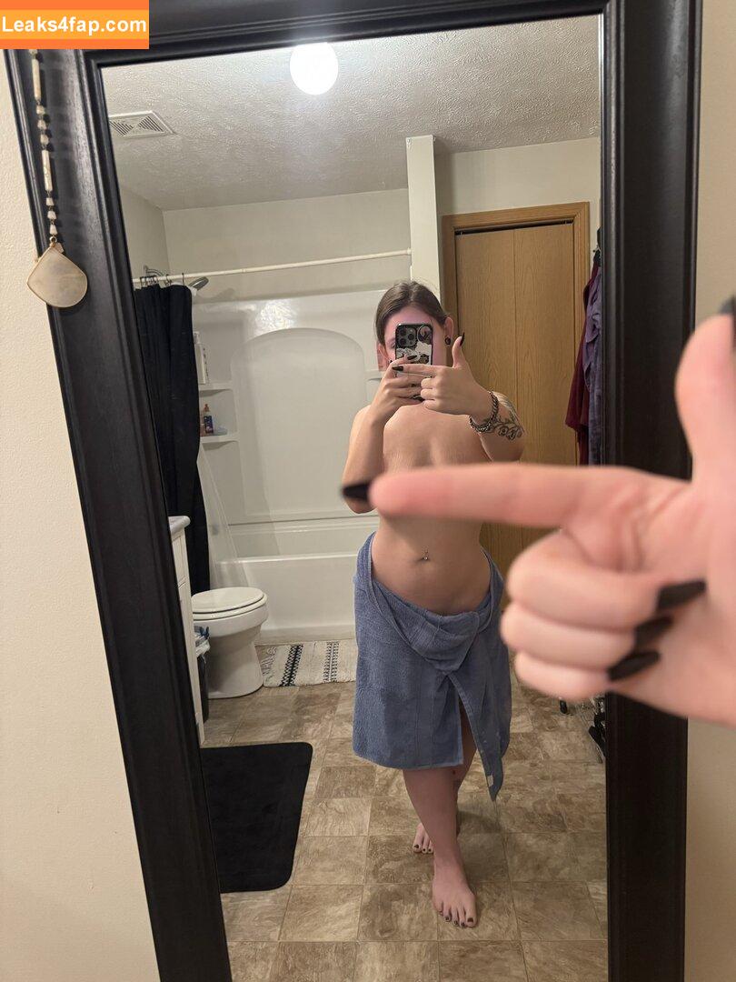 morgan_is_tired / morganhollymoore / smorgaroni leaked photo photo #0025