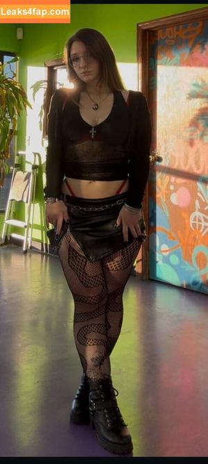 morgan_is_tired photo #0018