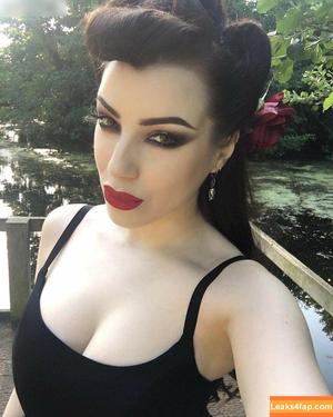 Morgana Threnody in Velvet photo #0008