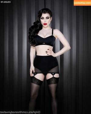 Morgana Threnody in Velvet photo #0012