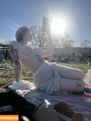 motherbimbo photo #0032