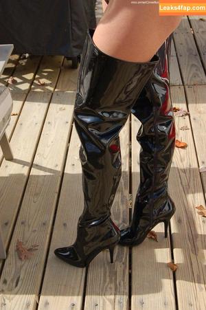 Motogurl photo #3894