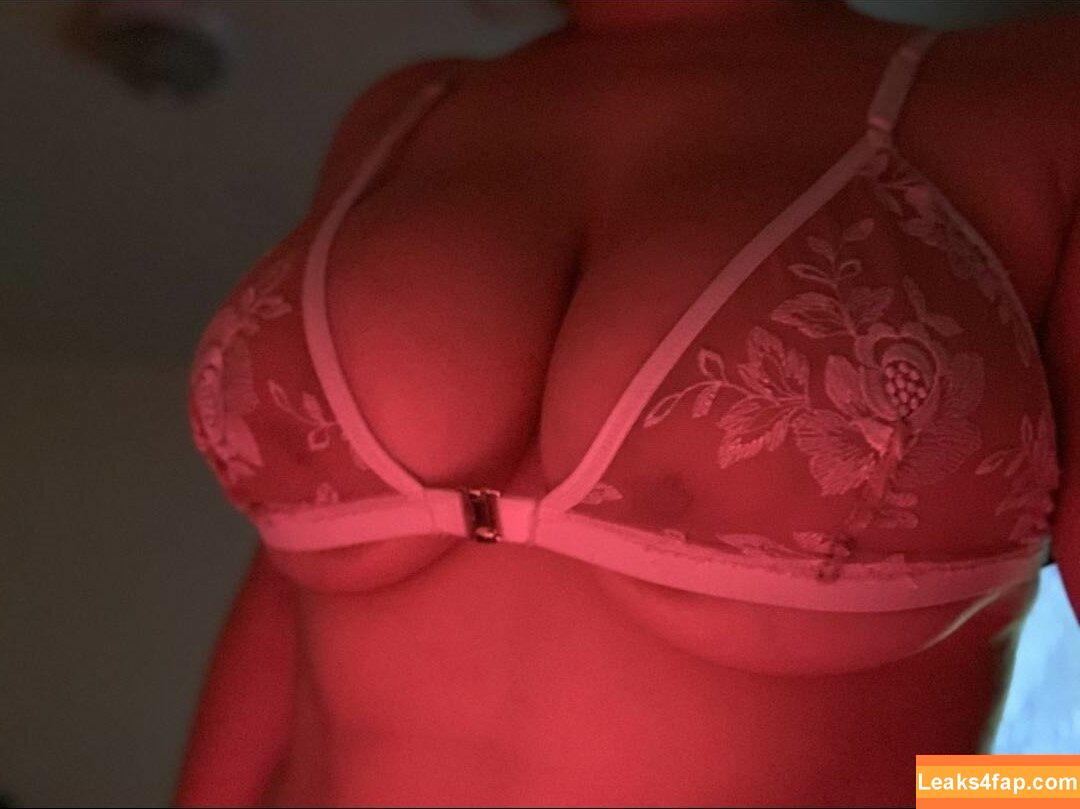 Moyumii / Cosplay / https: / moyumie / moyumiee leaked photo photo #0394