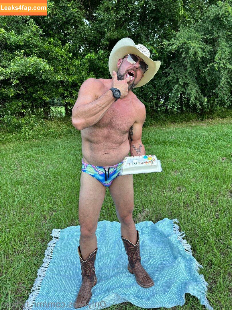mr_tjclean /  leaked photo photo #0026