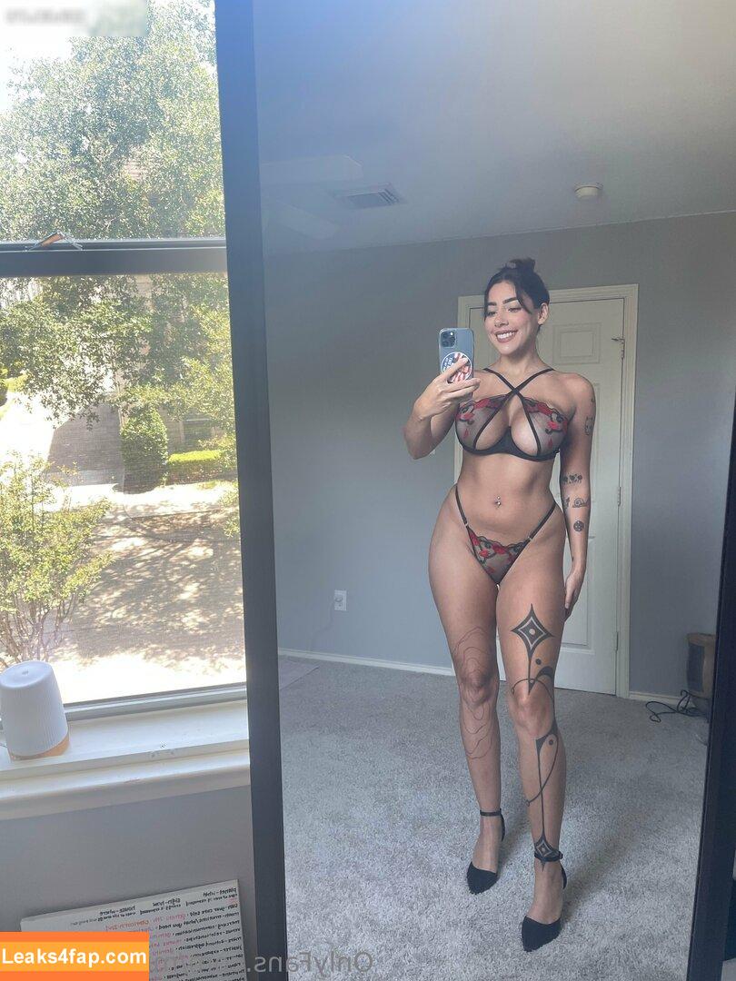 Mrs. Hatake / mrshatake27 / uhveenyuh leaked photo photo #0006