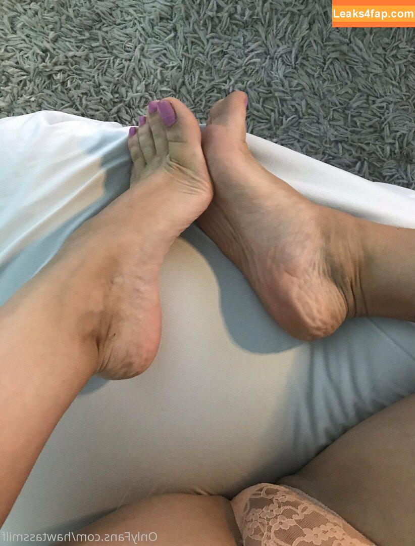mrs.hawtcakes /  leaked photo photo #0025