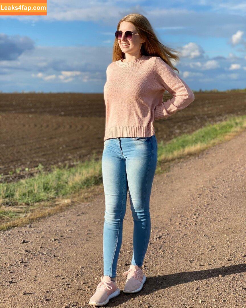 Mrs.kuechler / Michijqnq leaked photo photo #0079