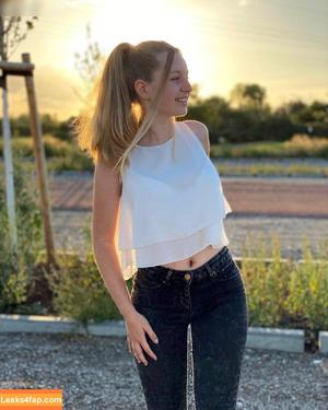 Mrs.kuechler фото #0076