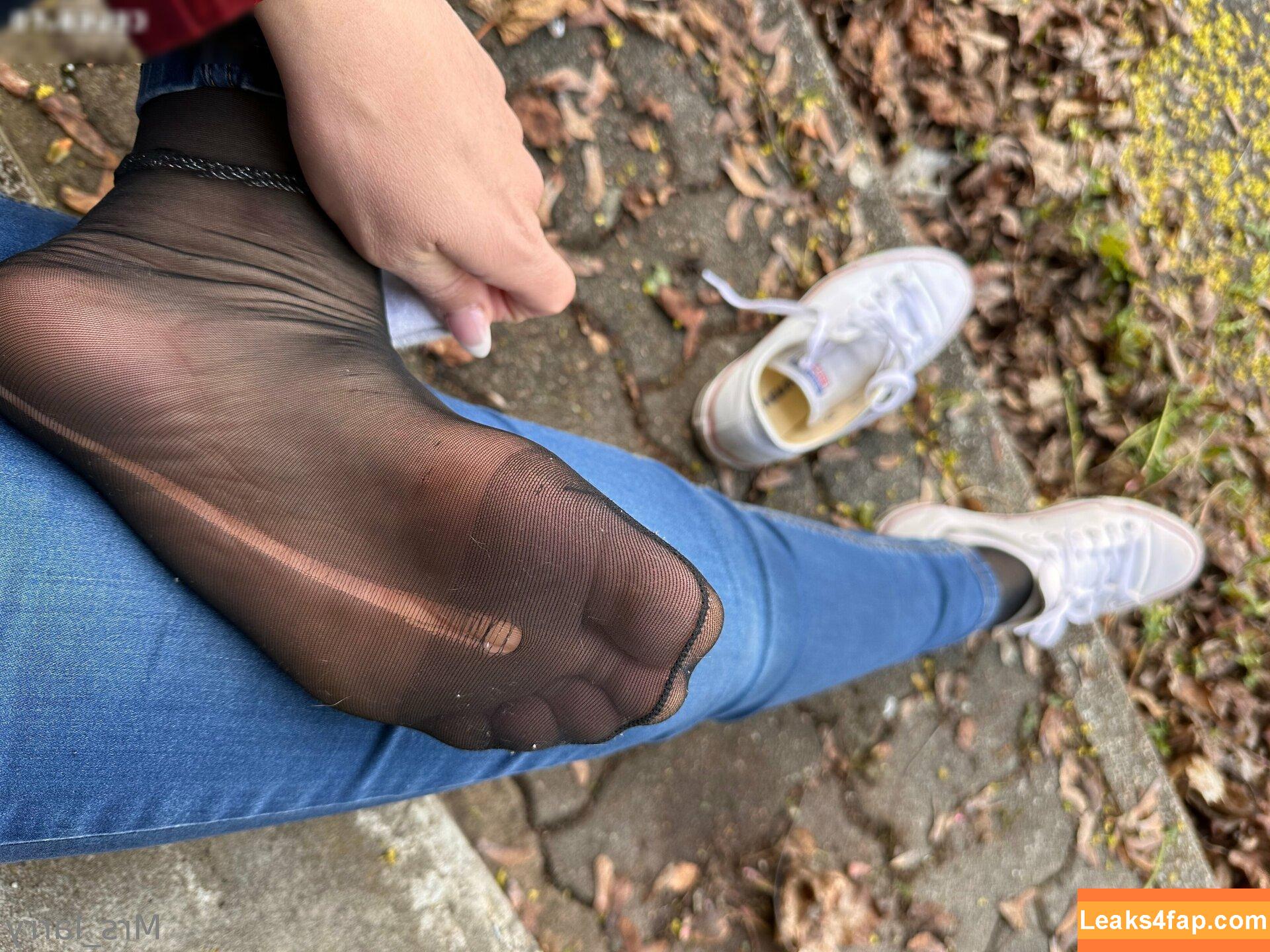 mrs_larry /  leaked photo photo #0114