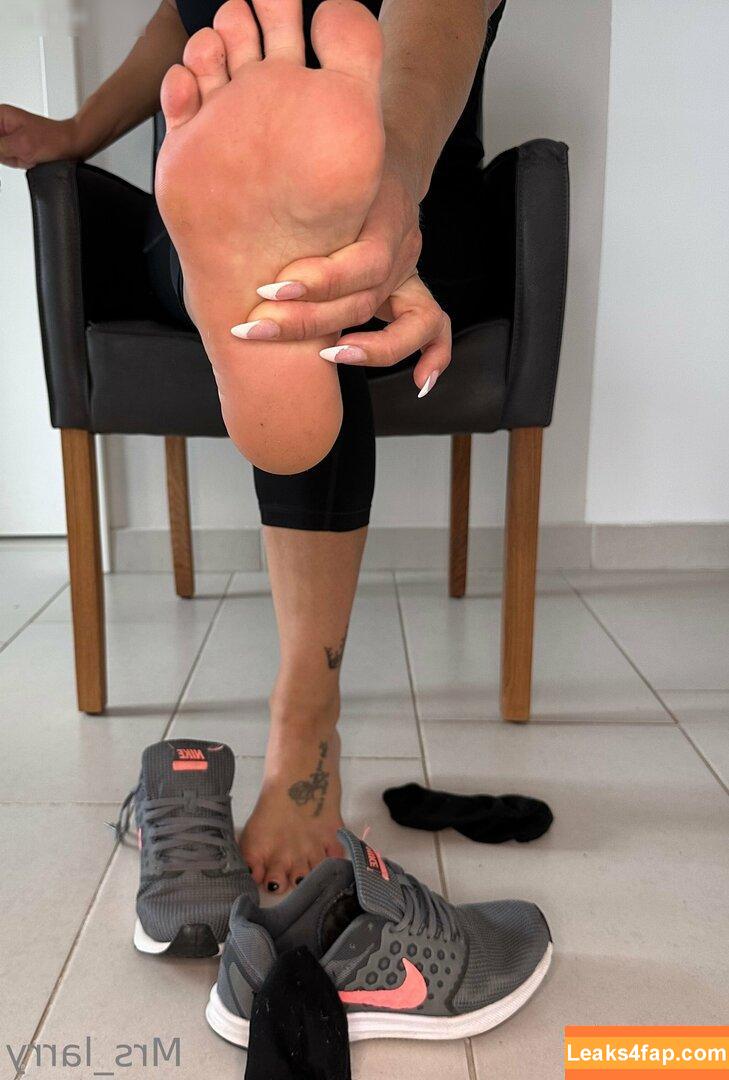 mrs_larry /  leaked photo photo #0126