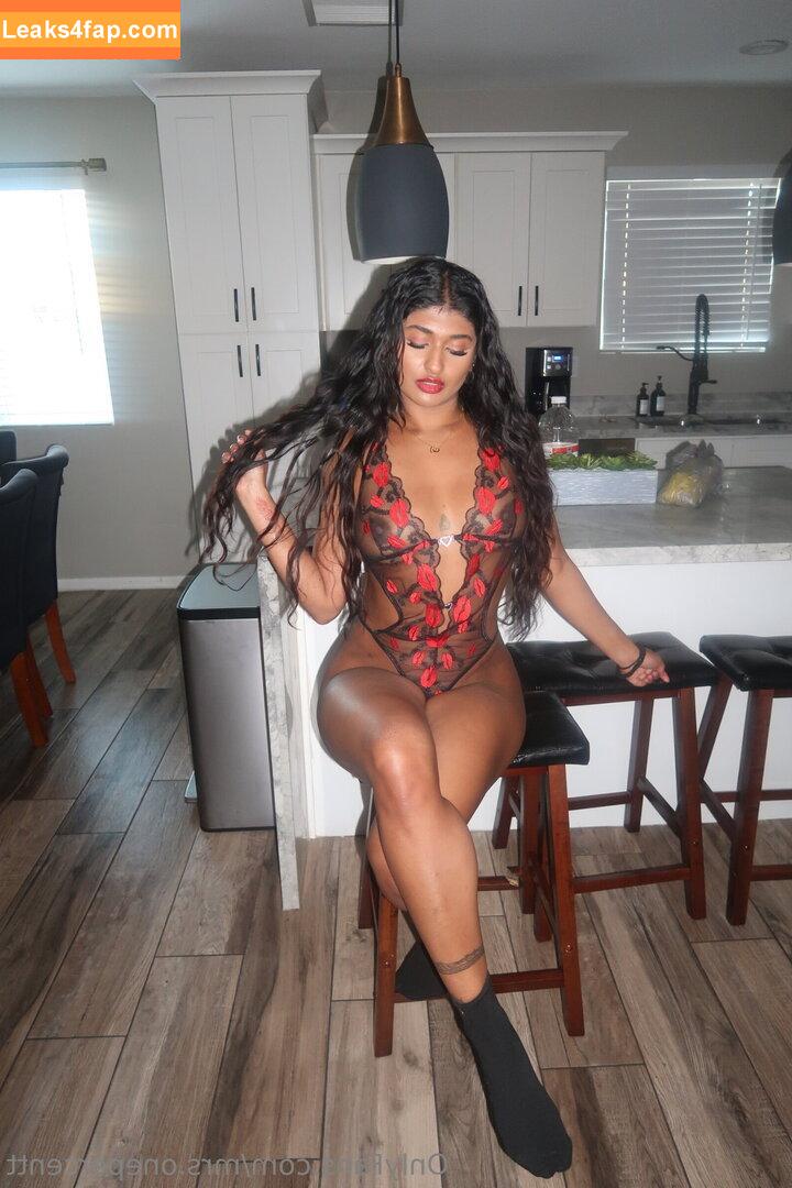 mrs.onepercentt /  leaked photo photo #0008