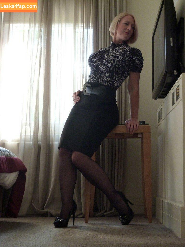 Mrs S Stockings / mrshnylons / mrshosiery leaked photo photo #0115