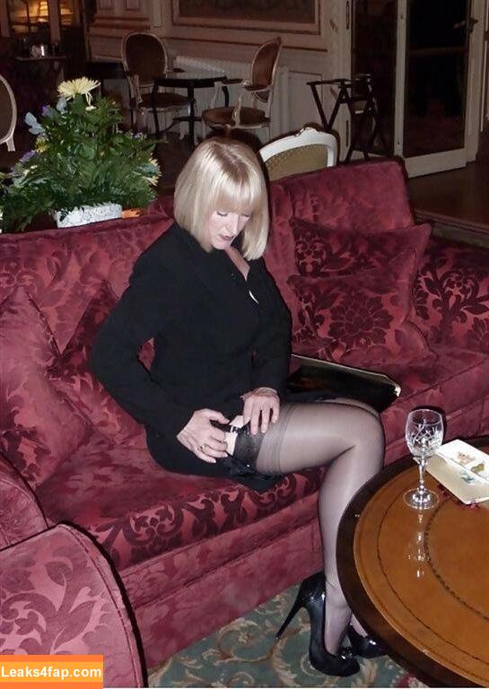 Mrs S Stockings / mrshnylons / mrshosiery leaked photo photo #0153