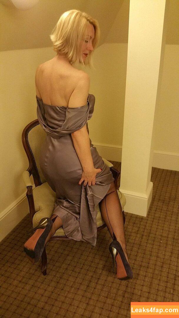 Mrs S Stockings / mrshnylons / mrshosiery leaked photo photo #0298