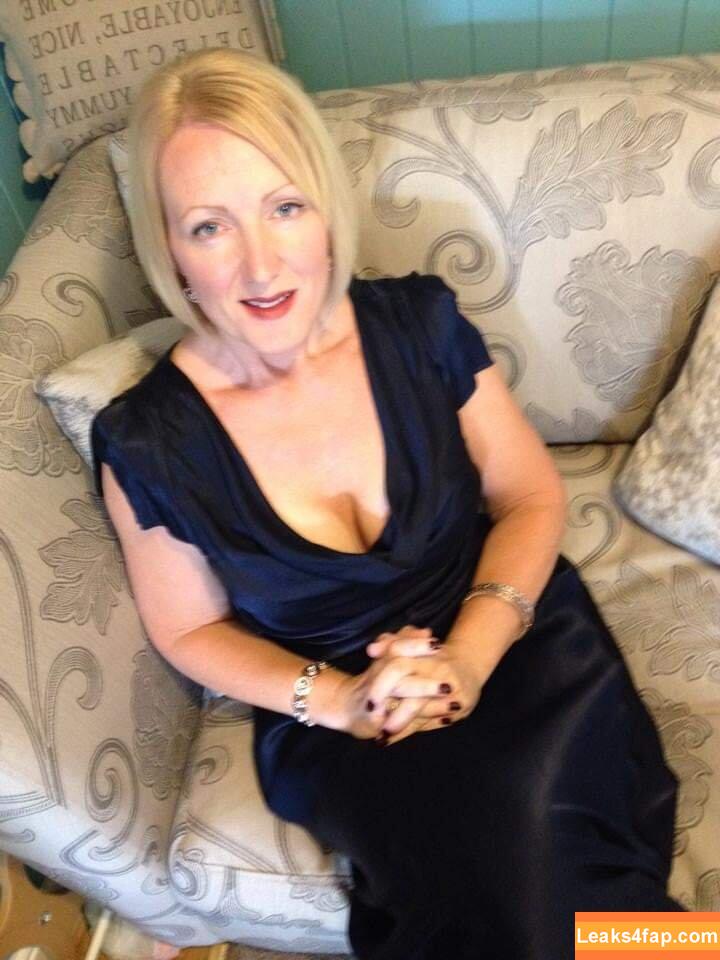 Mrs S Stockings / mrshnylons / mrshosiery leaked photo photo #0302