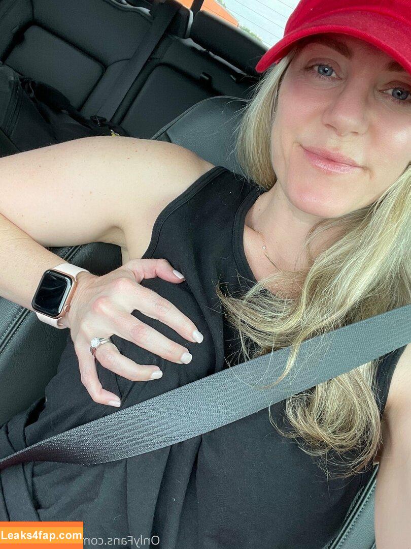 mrsredwood / Heidi Redwood / the.real.mrs.redwood leaked photo photo #0084