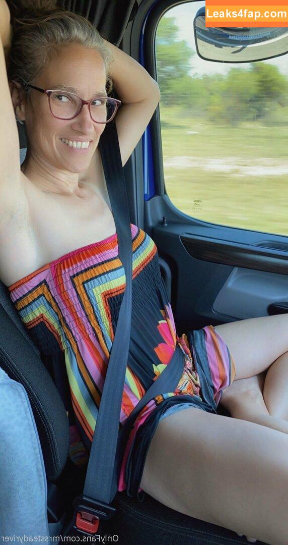 mrssteadyriver / hippychick7609 leaked photo photo #0023