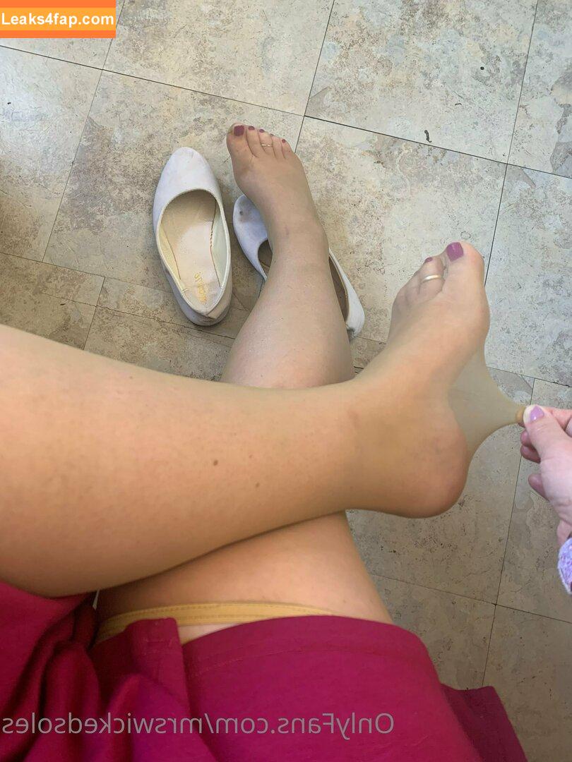 mrswickedsoles / wicked_littlesoles leaked photo photo #0018