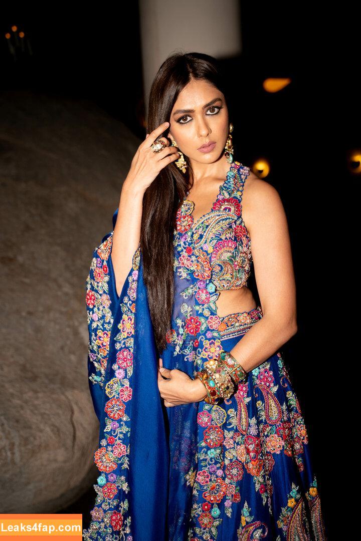 Mrunal Thakur / mrunalthakur leaked photo photo #0054