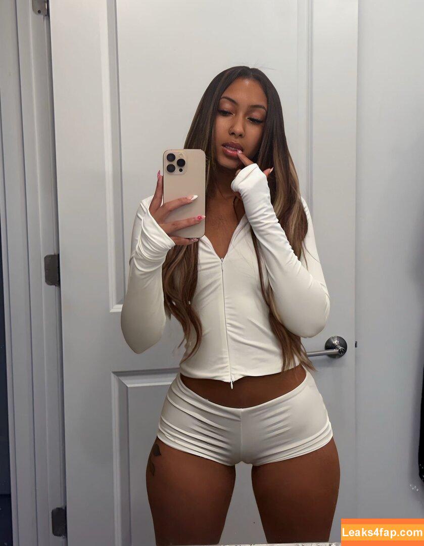 Ms.differentt2.0 / misstnt2.0 leaked photo photo #0015