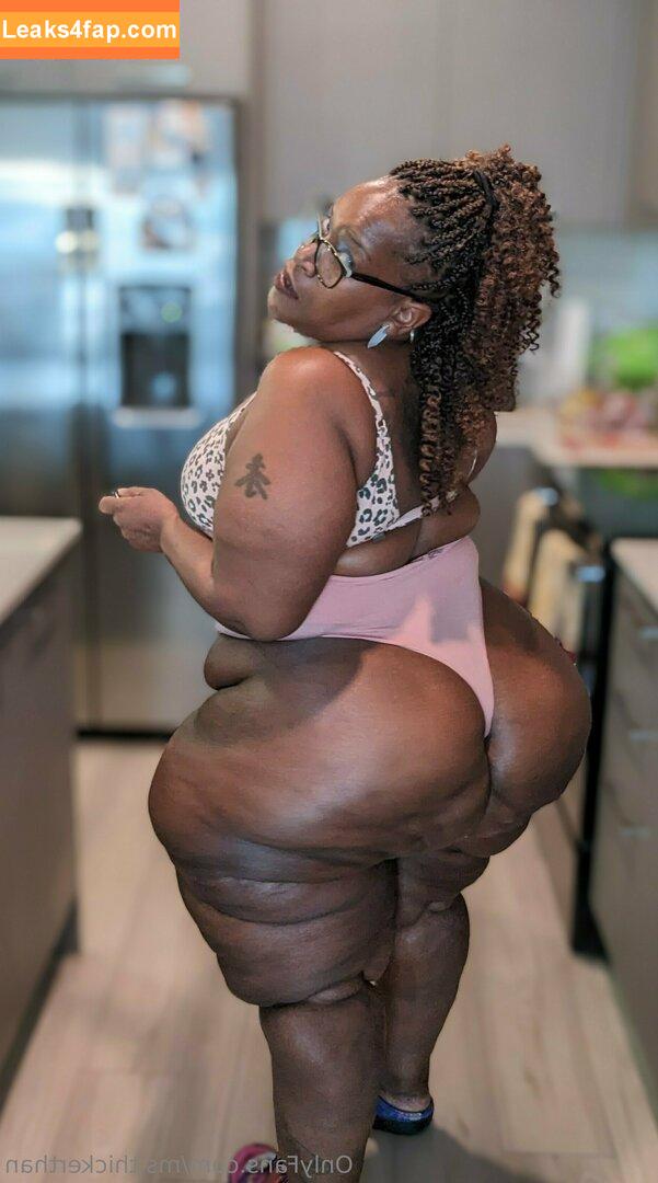 ms.thickerthan /  leaked photo photo #0019