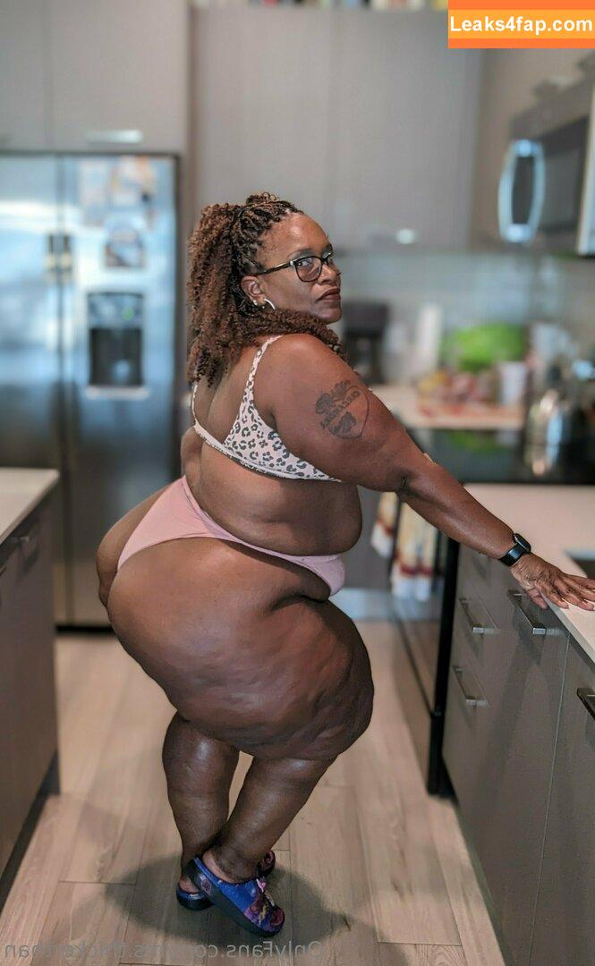 ms.thickerthan /  leaked photo photo #0021