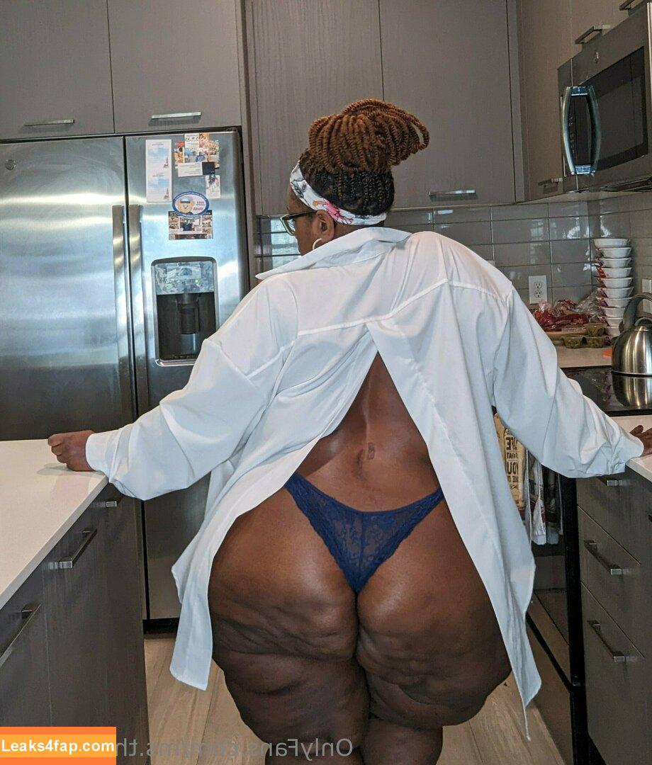 ms.thickerthan /  leaked photo photo #0028