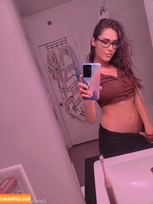 Ms Tricky photo #0210