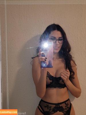 Ms Tricky photo #0934