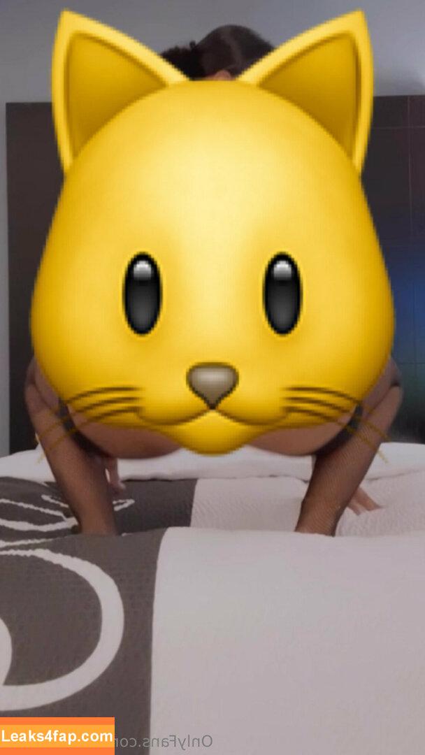 ms.veeeeee / mrs.veeeeee leaked photo photo #0004