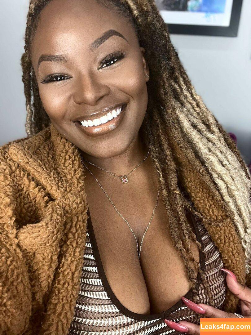 msolurin / Olayemi Olurin / mollina_rae leaked photo photo #0005