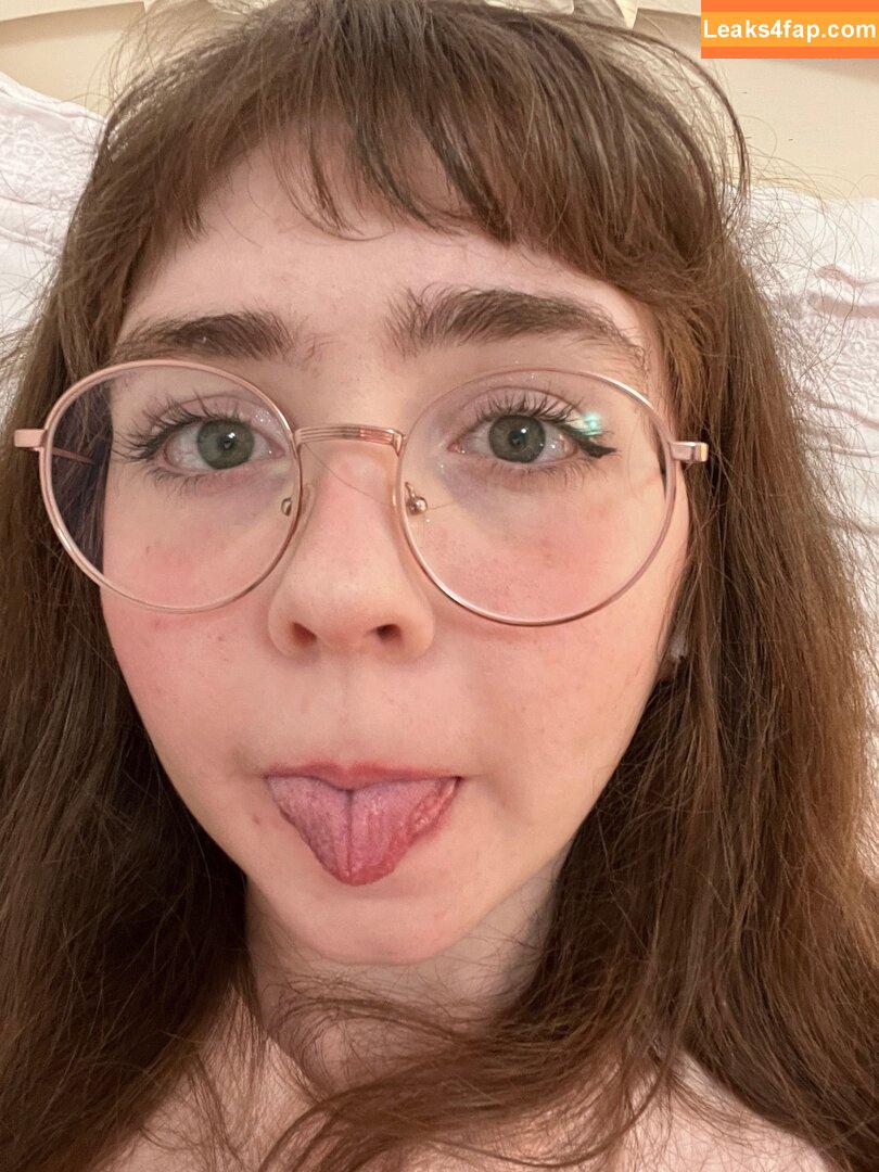 muffinsmuffins222 / lilmuffymuff / valentine / valentinedoll21 leaked photo photo #0156