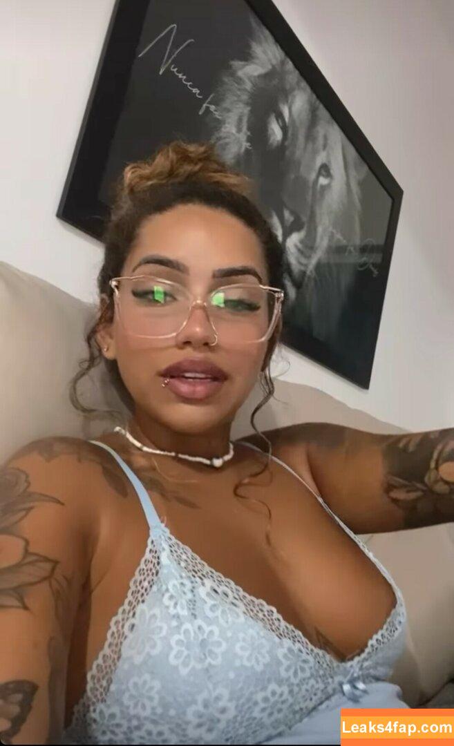 Muito Linda / muito.linda_ / naticasassola leaked photo photo #0097
