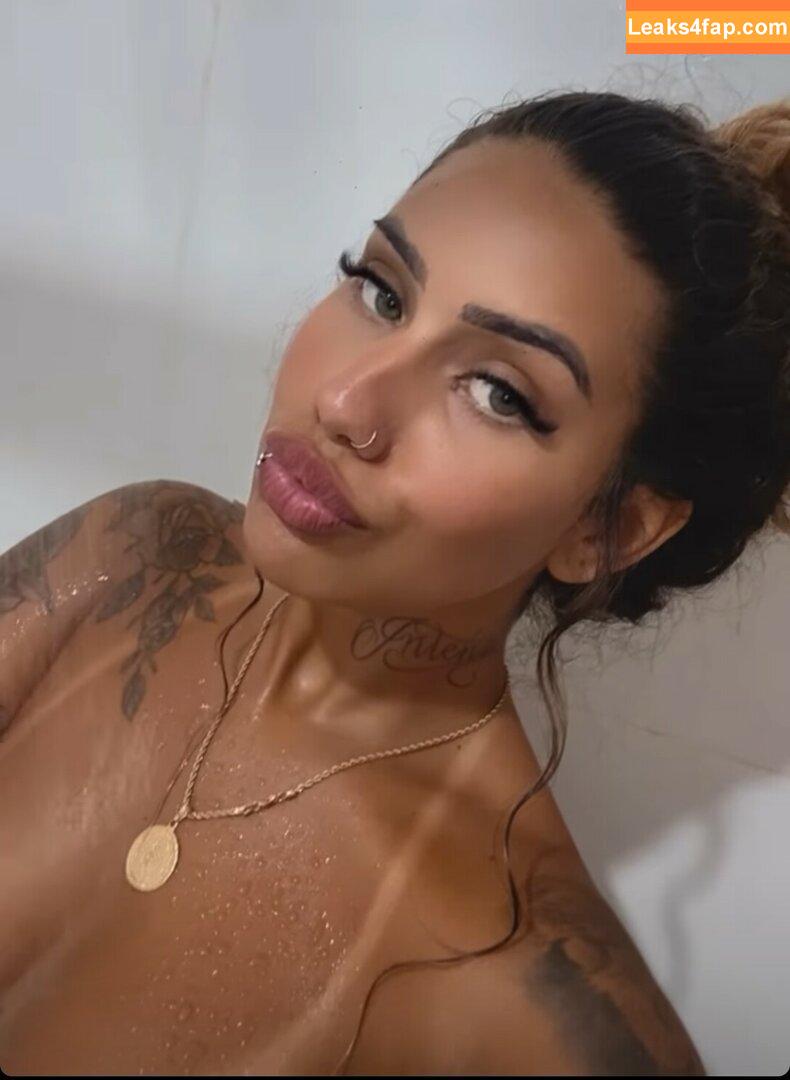 Muito Linda / muito.linda_ / naticasassola leaked photo photo #0111