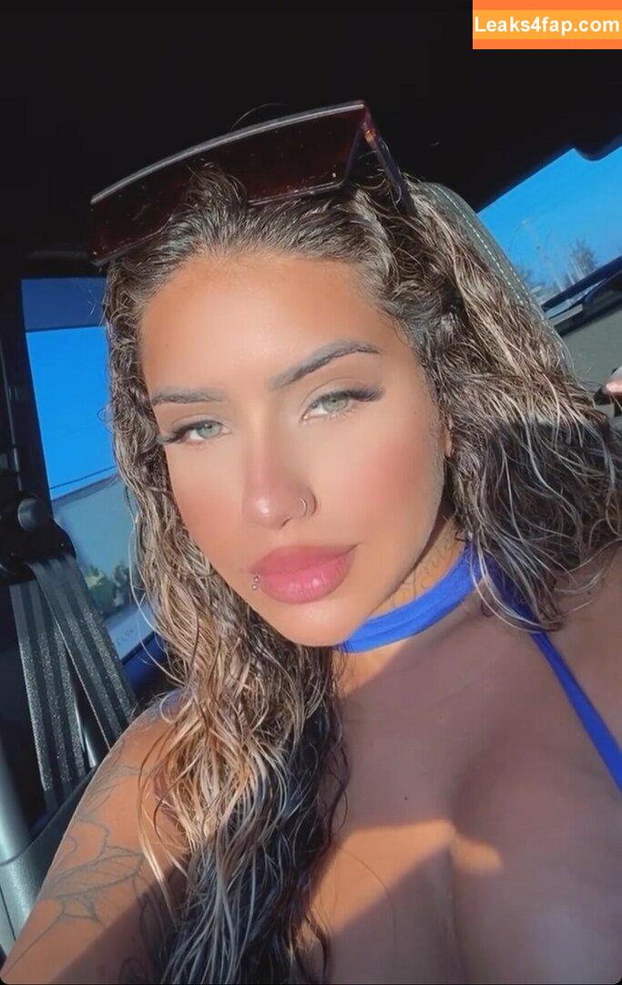 Muito Linda / muito.linda_ / naticasassola leaked photo photo #0121