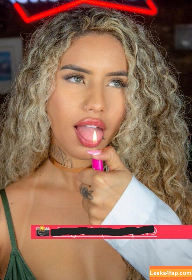 Muito Linda / muito.linda_ / naticasassola leaked photo photo #0414